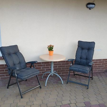 Dom Winnica 4 Z Ogrodem I Parkingiem Ac Progres Thorn Exterior foto